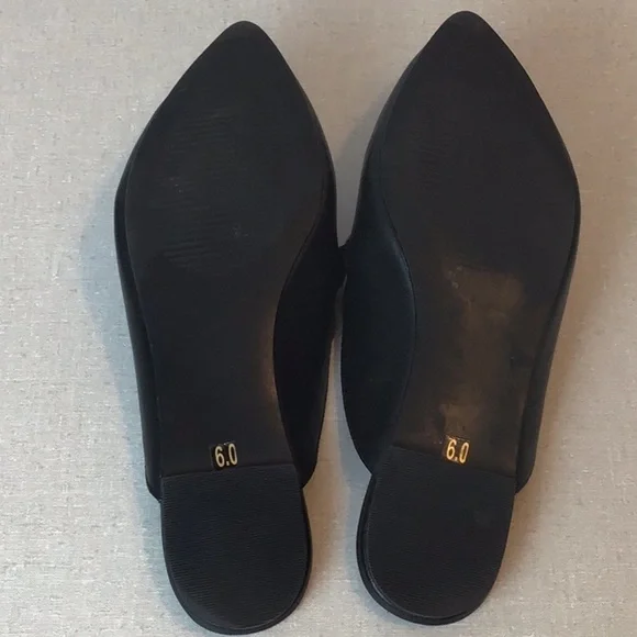 Steve Madden Black Leather Mules with Gold Chain EUC - Picture 9 of 10